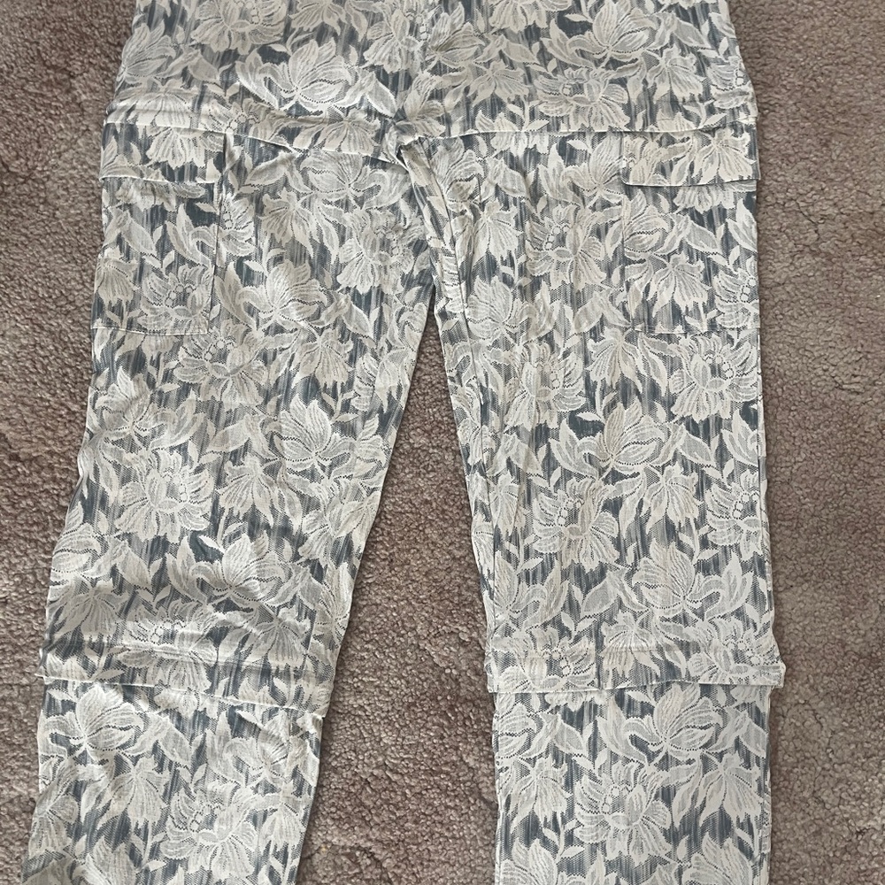 Athleta Trekkie Convertible Hike Pant Size 10 T Bloom Magnolia White #988053 - Picture 4 of 12
